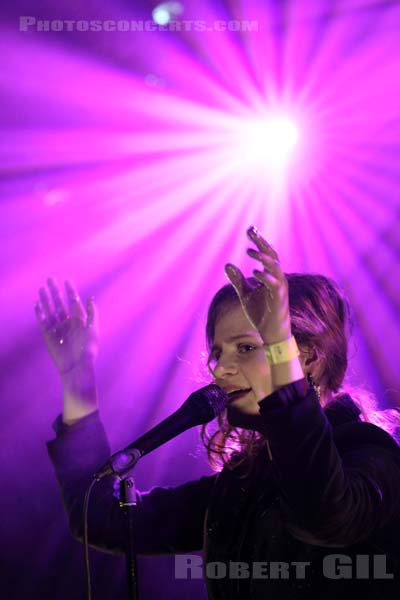 CHRISTINE AND THE QUEENS - 2011-12-15 - PARIS - La Maroquinerie - 